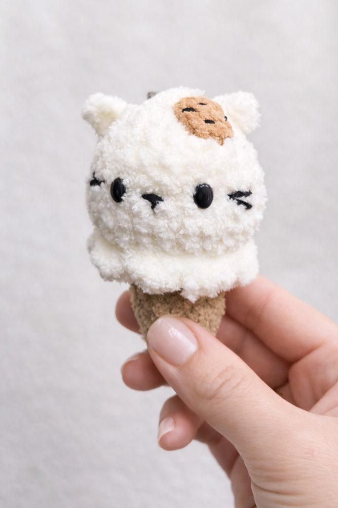 Cat Ice Cream Keychain view 3